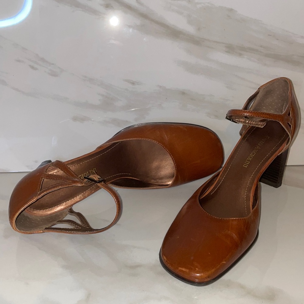 Enzo Angiolini Cognac vintage heels